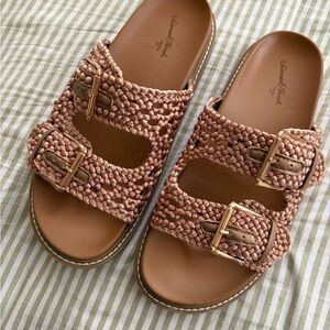 Universal Thread Tan and Brown Sandals